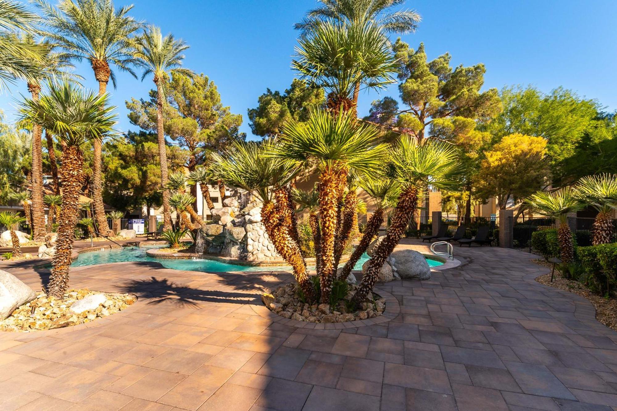 Stylish, Cozy 2Br,2Ba Condo Near Rio, Vegas Luxury ラスベガス エクステリア 写真