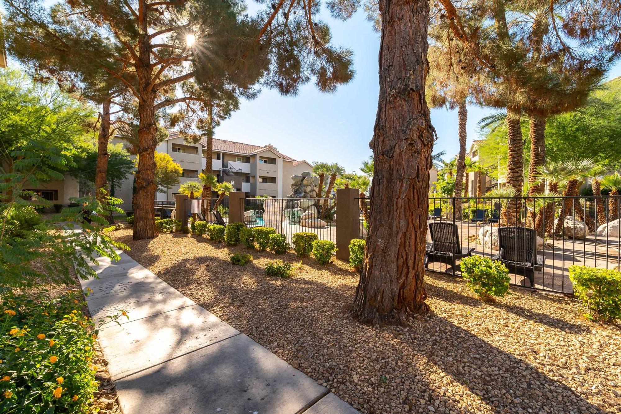 Stylish, Cozy 2Br,2Ba Condo Near Rio, Vegas Luxury ラスベガス エクステリア 写真